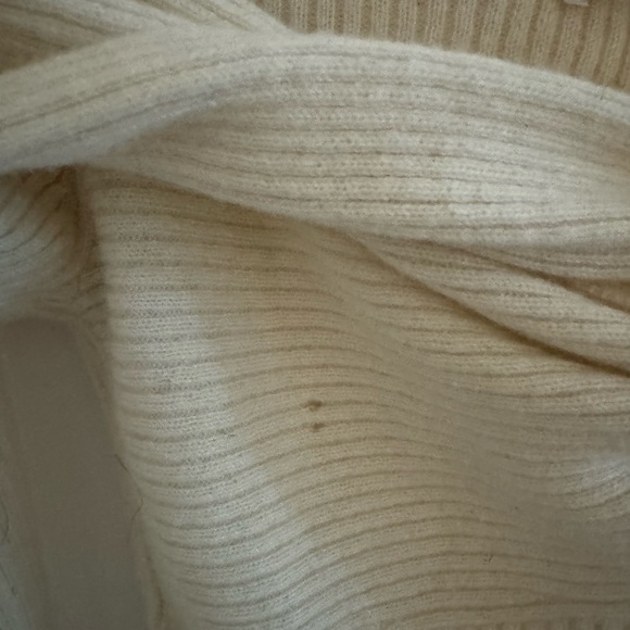 Reformation Natalia cashmere off shoulder sweater - Picture 5 of 5